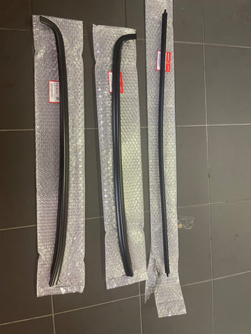 Honda Civic eg hatch front windscreen moulds